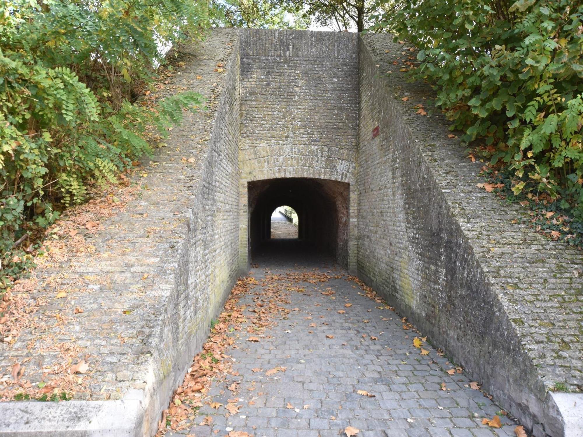 Studio In Ieper With Terrace 外观 照片